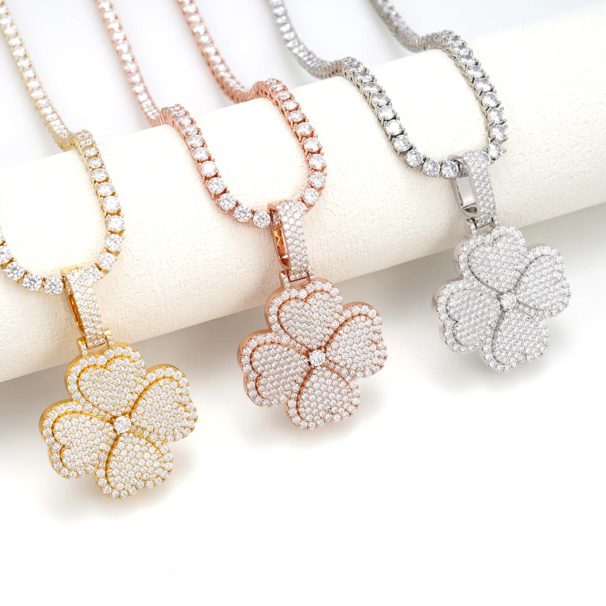 Clover Pendant - Image 4